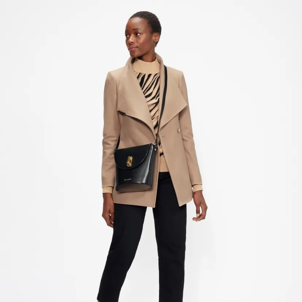Gorgeous wrap coat